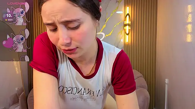 Ariana18 b online show from February 28, 1:32 pm