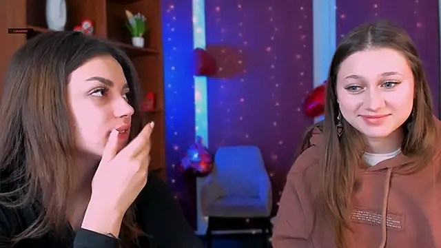 arianaa cat online show from February 11, 6:04 am