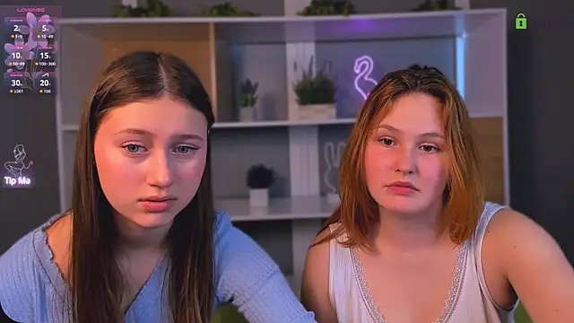 arianaa cat online show from March 5, 8:15 pm