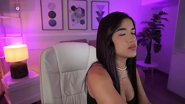IvyGrabes online show from July 15, 11:59 am
