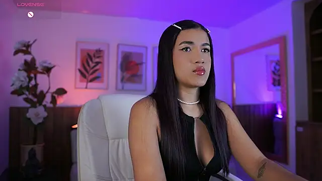 IvyGrabes online show from July 13, 11:33 am