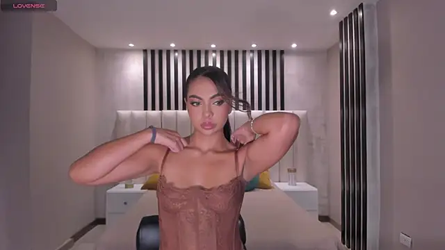 OrianaFontaine online show from March 10, 8:13 pm