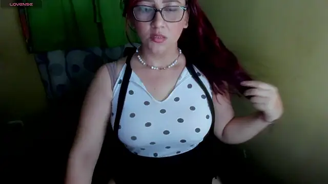 LuciaMiilf online show from July 12, 6:47 am