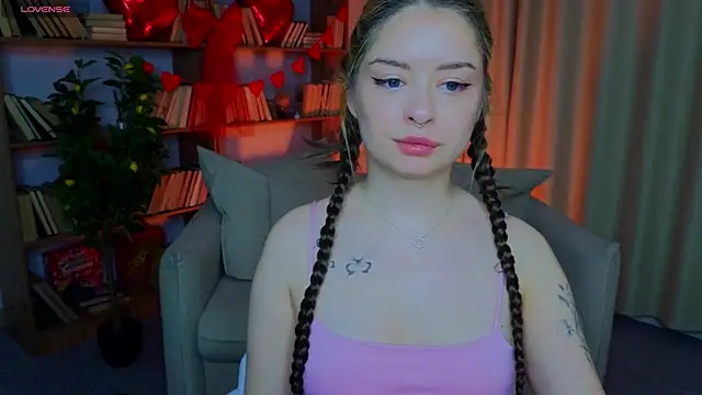 kate  rIna online show from February 11, 2:15 am