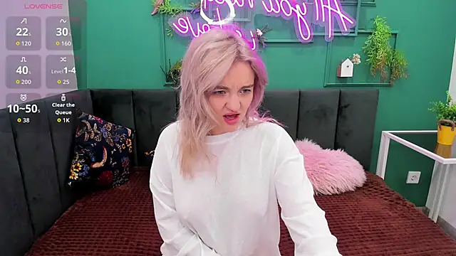 KatieBlossom  online show from February 9, 1:30 am