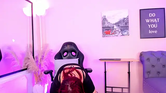 victoriazans online show from August 3, 11:49 am