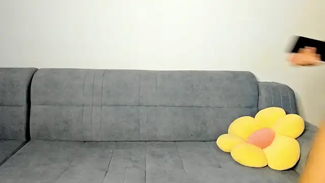 luna yum online show from March 11, 10:23 pm