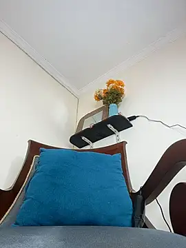 LilaRvsh online show from July 15, 6:34 pm