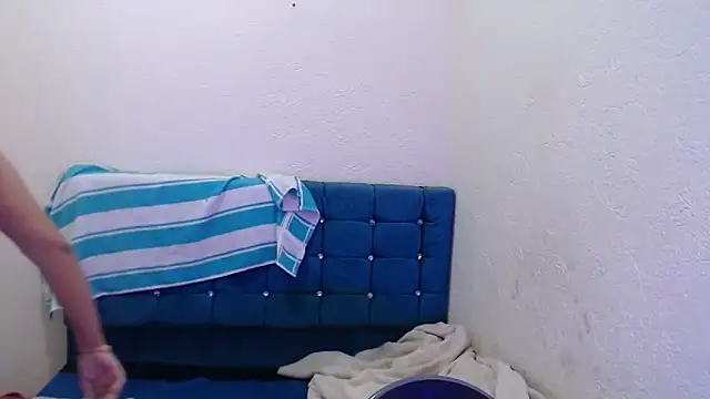 miiia perez online show from February 11, 4:08 pm