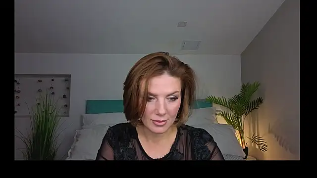 Candyyy     online show from February 5, 3:04 pm