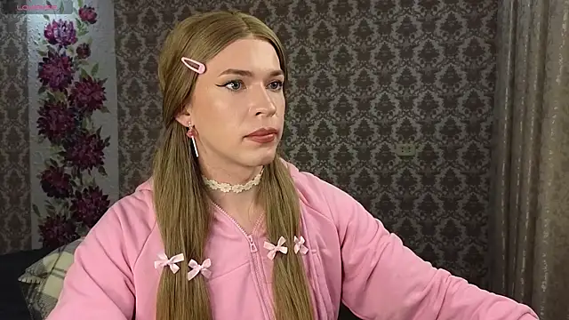 Anna inHear online show from June 27, 3:40 pm