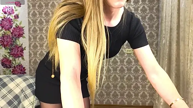 Anna inHear online show from July 9, 8:33 pm