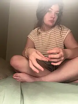 flowergirl88 online show from March 19, 2:38 am