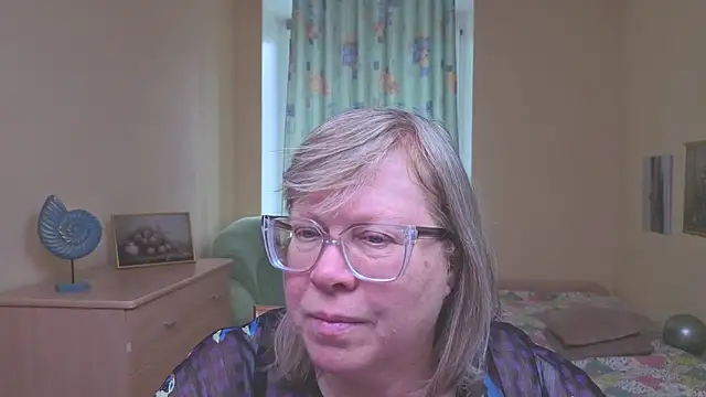 Emma Eclipsee online show from March 4, 10:44 am