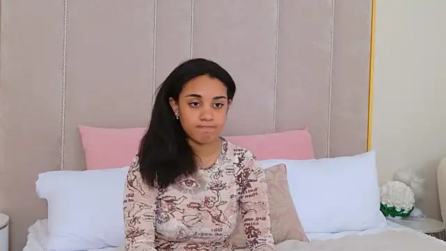 Luna Cortier online show from July 20, 11:23 am