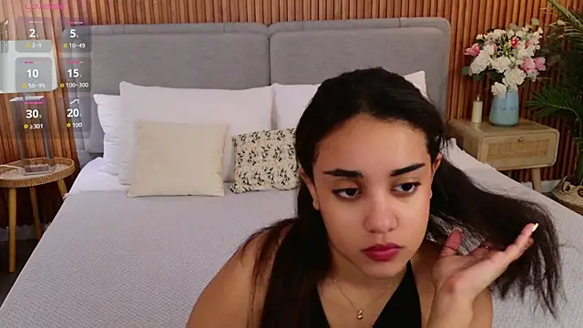 Luna Cortier online show from June 3, 5:30 am