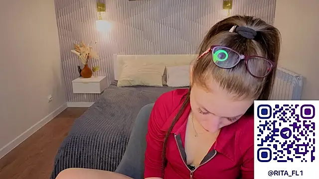 Rita Flux online show from May 5, 2:47 am