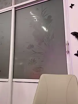 LXR77887 online show from February 25, 6:34 am