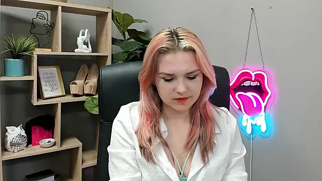 SweetLilyxo online show from July 3, 6:52 am