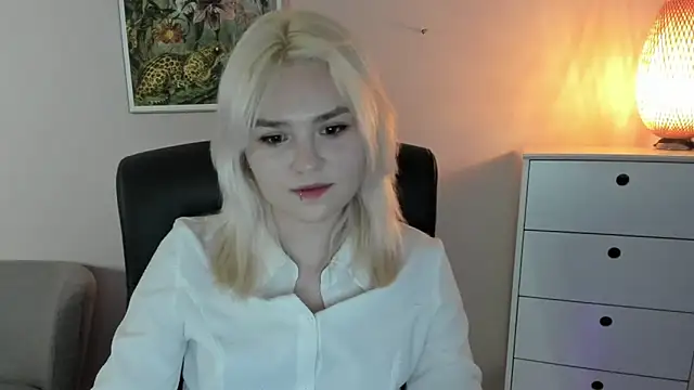 SweetLilyxo online show from February 9, 2:52 pm