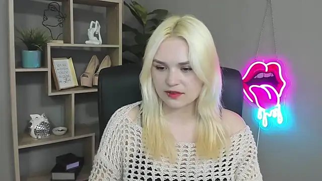 SweetLilyxo online show from May 3, 6:28 am