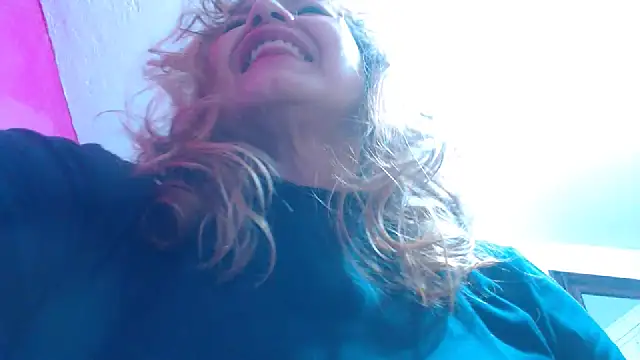 xxiomarasweet online show from April 1, 6:14 am