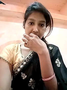 Ayesharani1 online show from May 3, 3:32 am