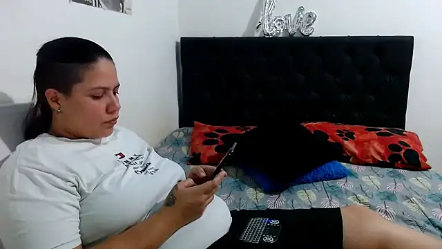 suzy paz online show from May 2, 12:36 am