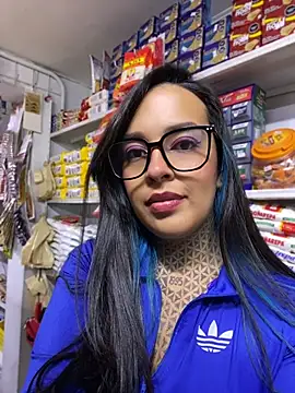 Annie Alicee online show from July 30, 1:06 am