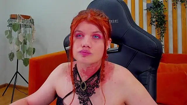ChloeHalses online show from July 28, 5:02 pm