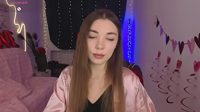 Adriennes online show from February 17, 2:27 pm