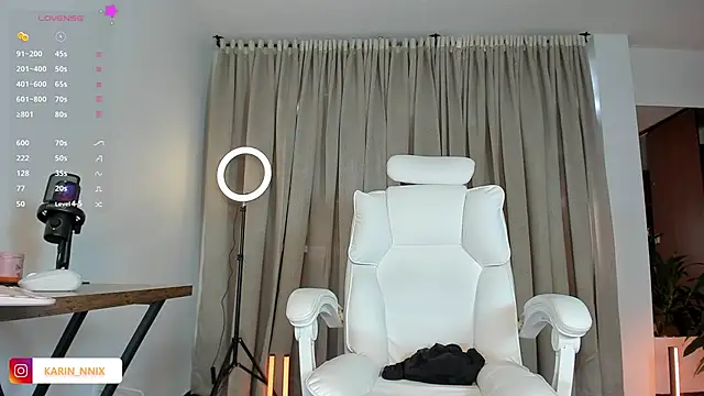 karinnixx online show from March 5, 2:46 pm