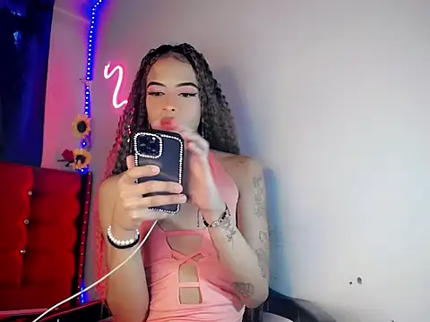 DahliaGill online show from June 16, 3:13 pm