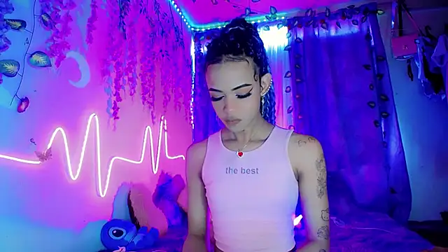 DahliaGill online show from July 15, 4:11 pm