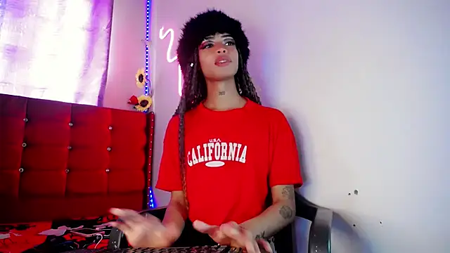 DahliaGill online show from June 24, 7:46 pm