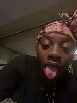 prettybrown9 online show from June 17, 10:44 pm