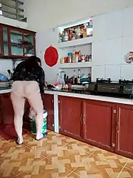 LiilyZi online show from February 27, 7:41 am