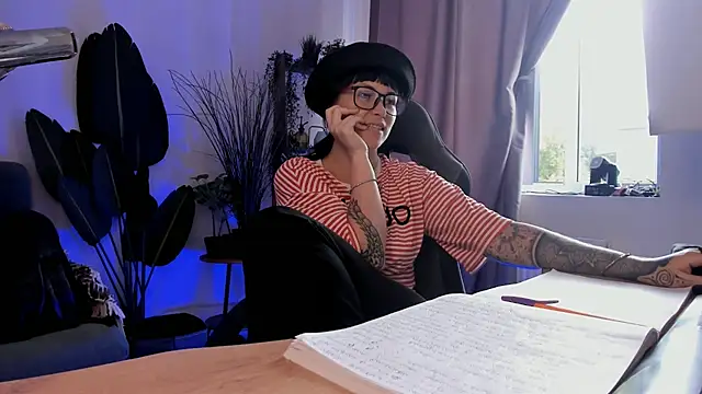 NeoGeisha online show from July 15, 10:31 am