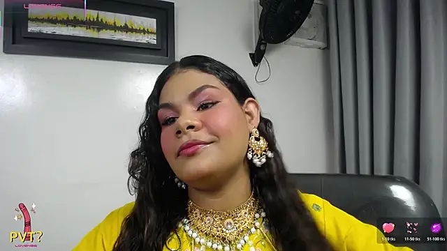 yaazhinii online show from July 23, 11:29 am