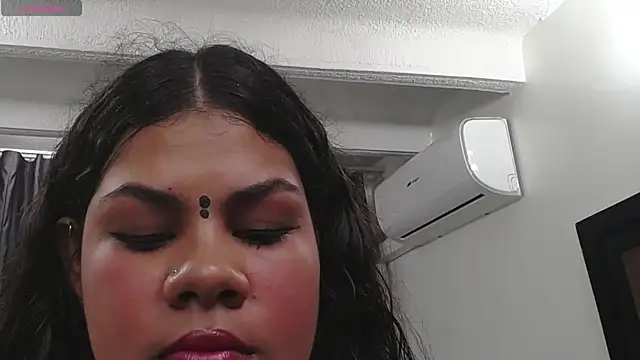 yaazhinii online show from July 16, 11:59 am