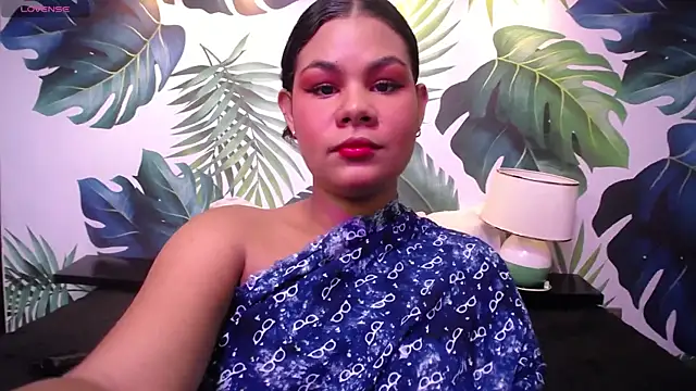 yaazhinii online show from August 4, 11:49 am