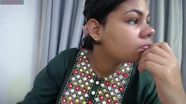 yaazhinii online show from June 16, 11:44 am