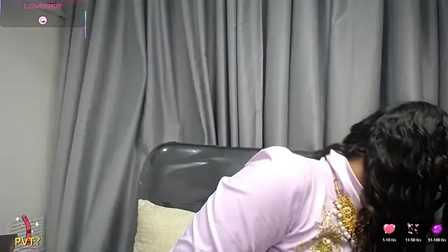 yaazhinii online show from May 2, 11:35 am