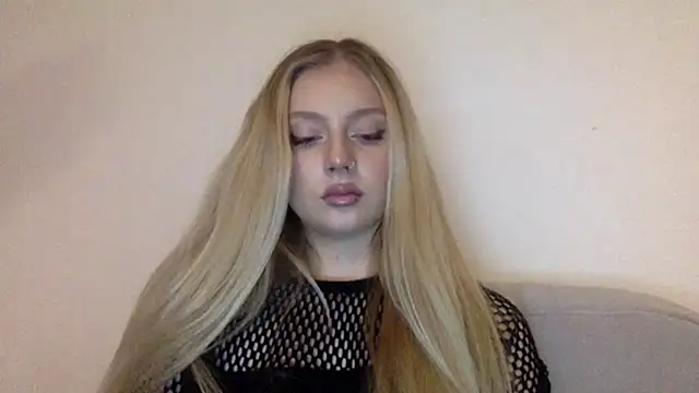 MayaWetDream online show from February 25, 9:02 pm