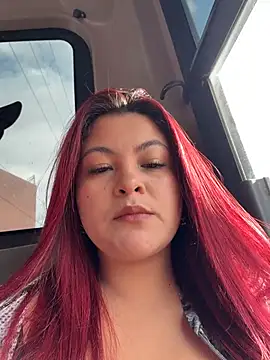 Lia-Moon77 online show from May 3, 9:18 pm