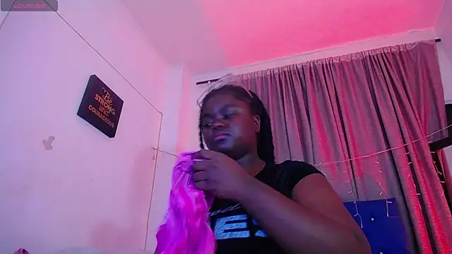 neighbor-ebony online show from June 24, 3:16 am