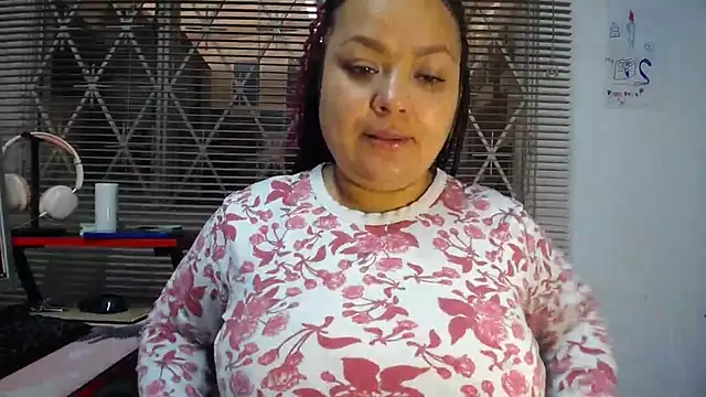 SweettSin online show from May 6, 1:59 pm