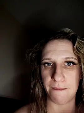 sexyymeli online show from March 11, 1:21 am