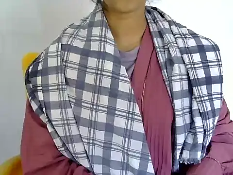 Mehaak  online show from February 5, 9:45 am