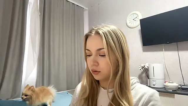 MilaSliger online show from February 9, 12:18 pm